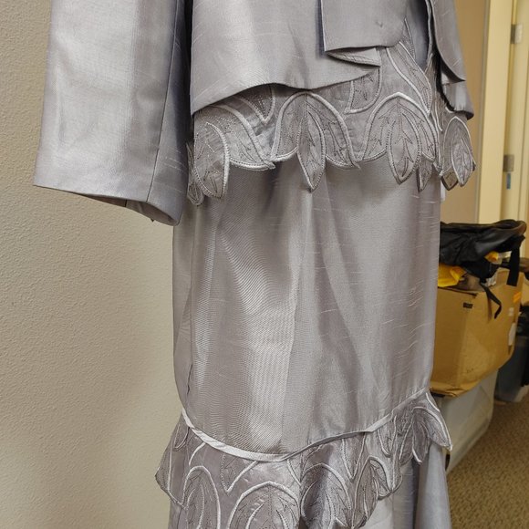 MIA SUITS COLLECTION SILVER FORMAL WOMENS 3 PC SKIRT SUIT SIZE 18W - Picture 4 of 15